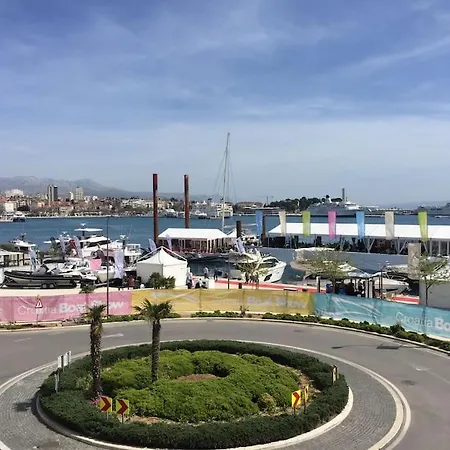 Apartment Lala Amazing Sea View Split